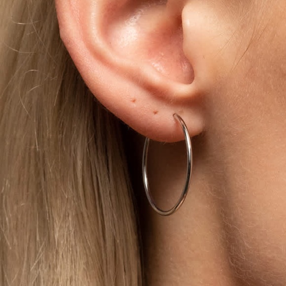 Mejuri Jewelry - Mejuri 14k White Gold Single “Large Hoop” Earring